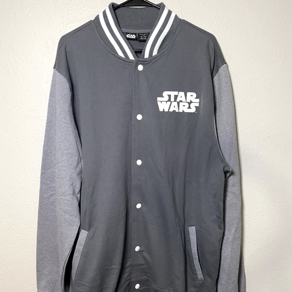Star Wars Cardigan, Men’s XL white Snap buttons, Gray color letterman style